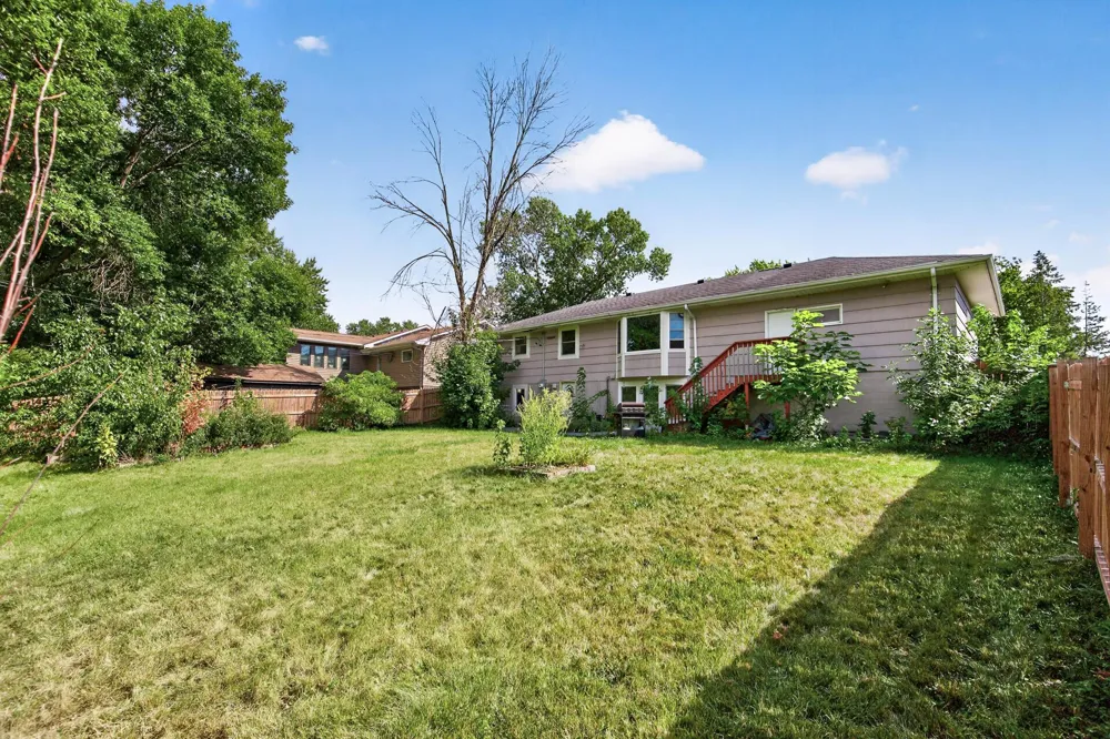 8820 60th Avenue New Hope, MN 55428