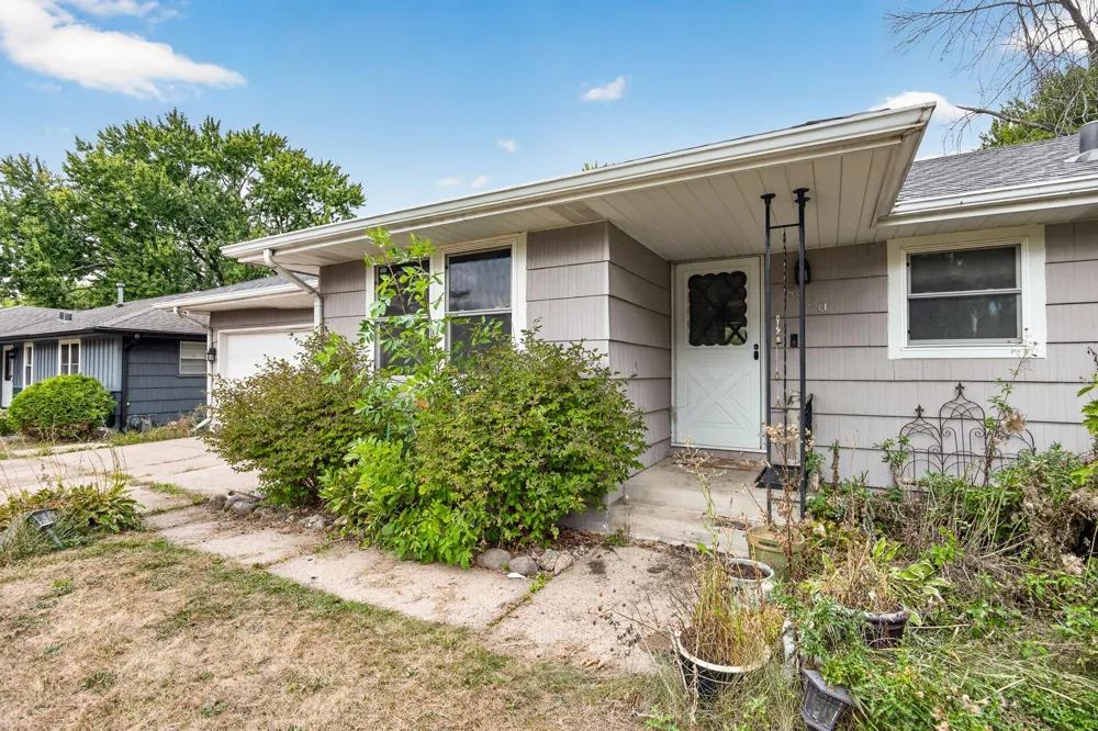 8820 60th Avenue New Hope, MN 55428