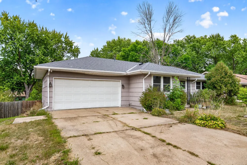 8820 60th Avenue New Hope, MN 55428