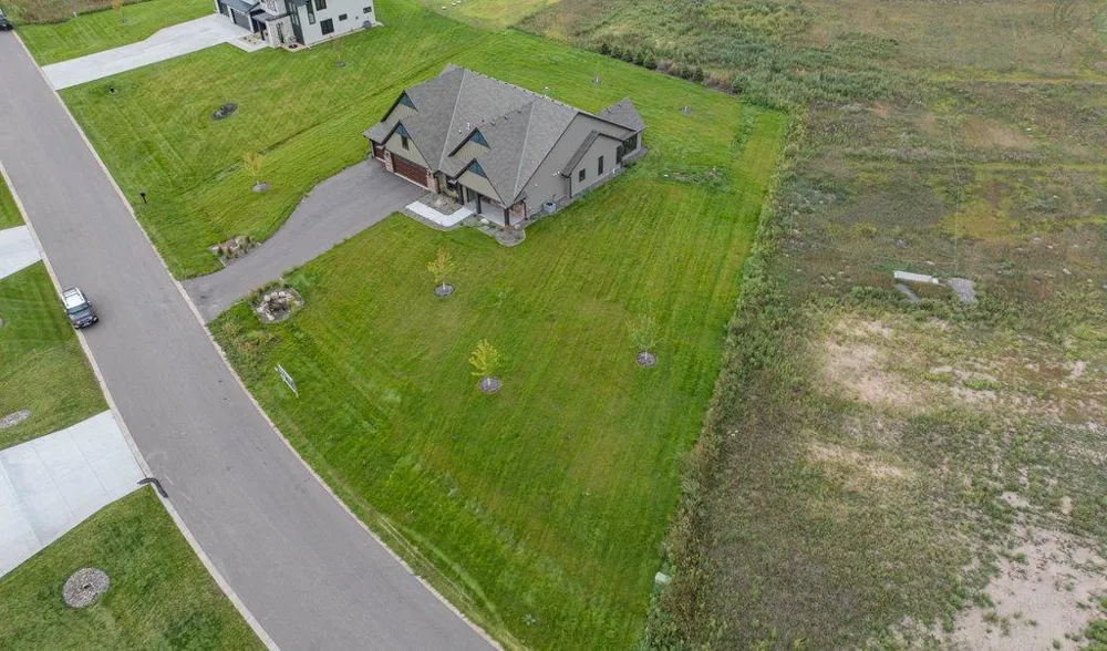 4572 166th Avenue NW Andover, MN 55304
