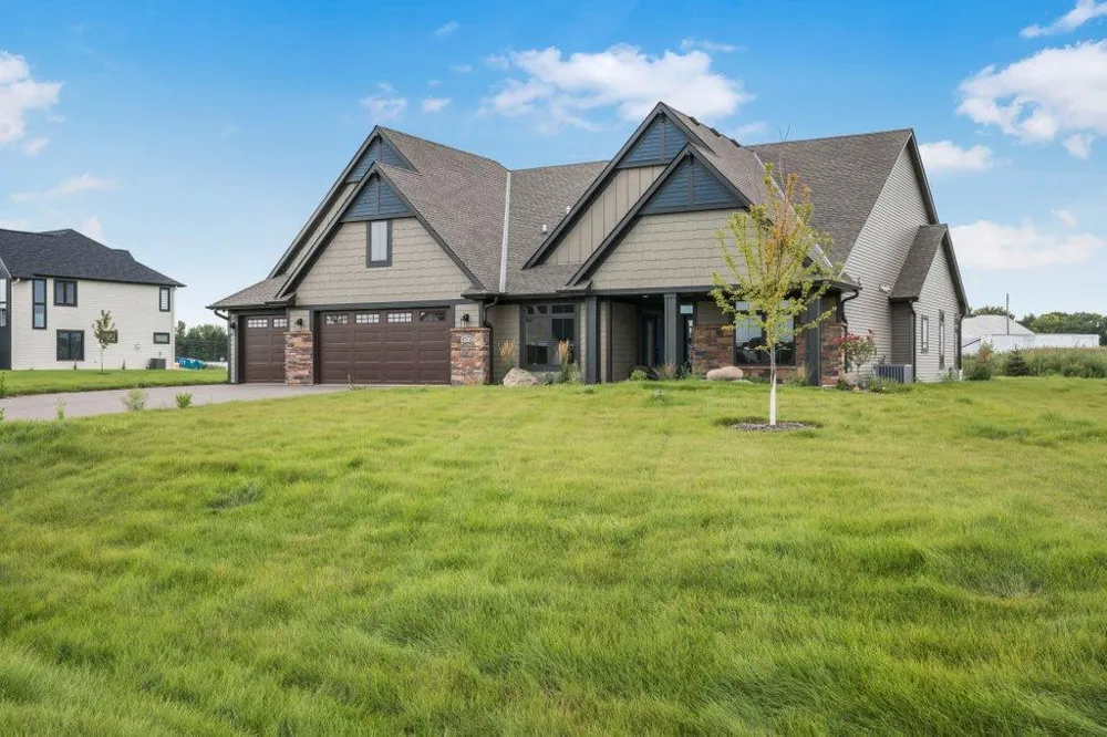 4572 166th Avenue NW Andover, MN 55304