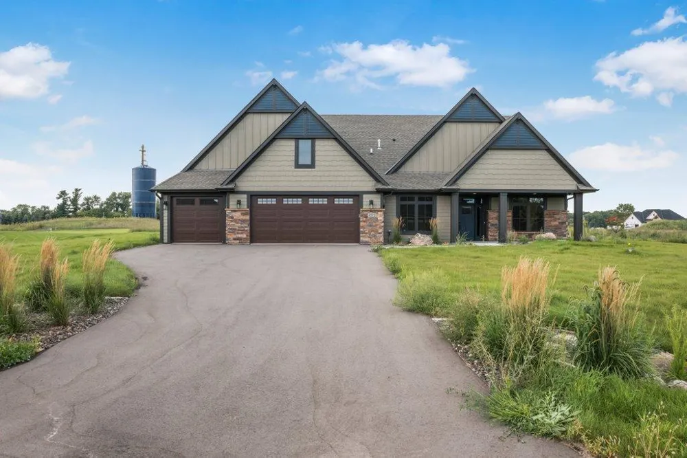 4572 166th Avenue NW Andover, MN 55304