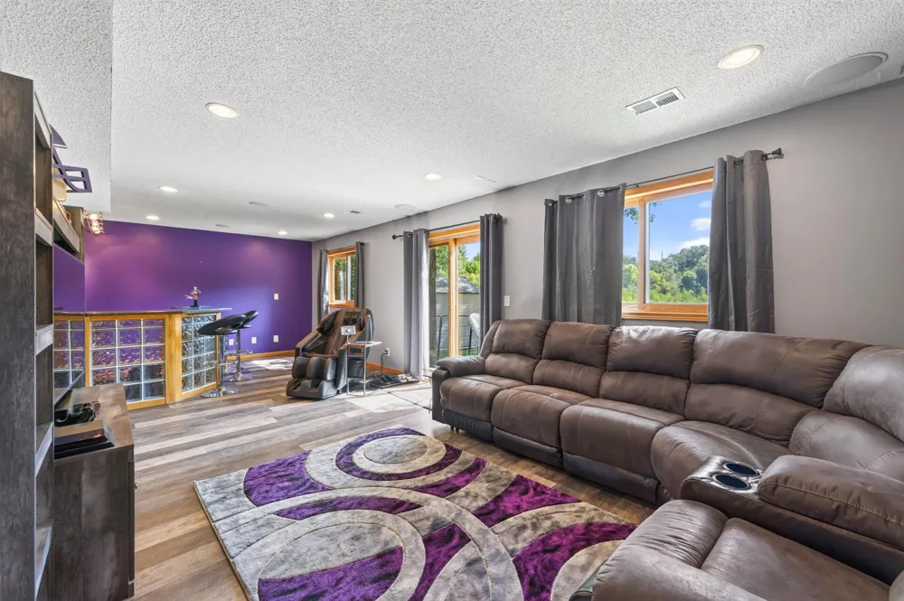11248 193rd Avenue NW Elk River, MN 55330