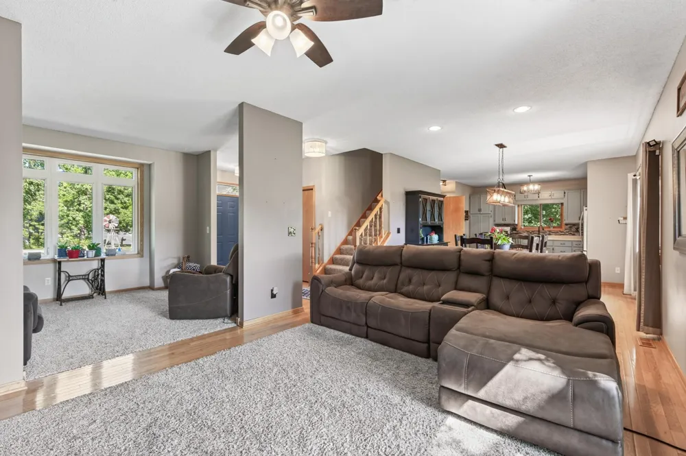 11248 193rd Avenue NW Elk River, MN 55330