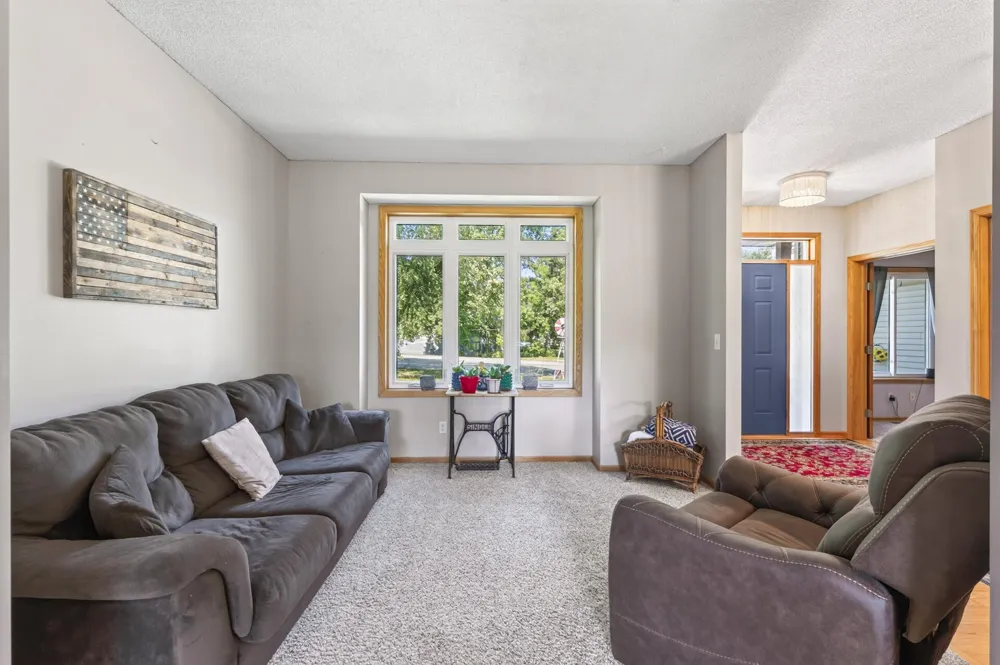 11248 193rd Avenue NW Elk River, MN 55330
