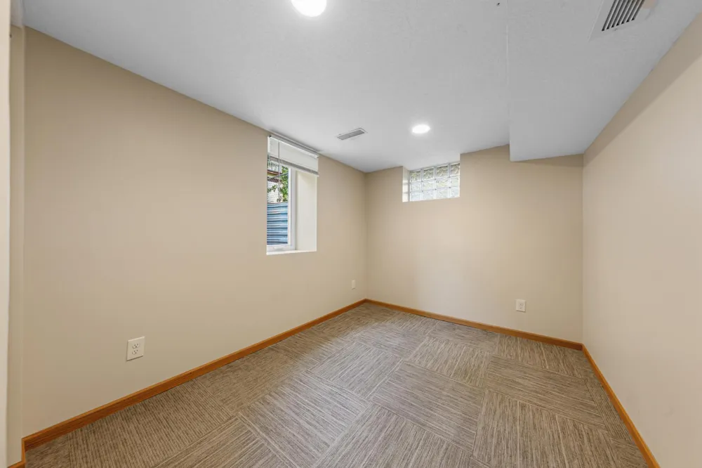 1716 Iglehart Avenue Saint Paul, MN 55104