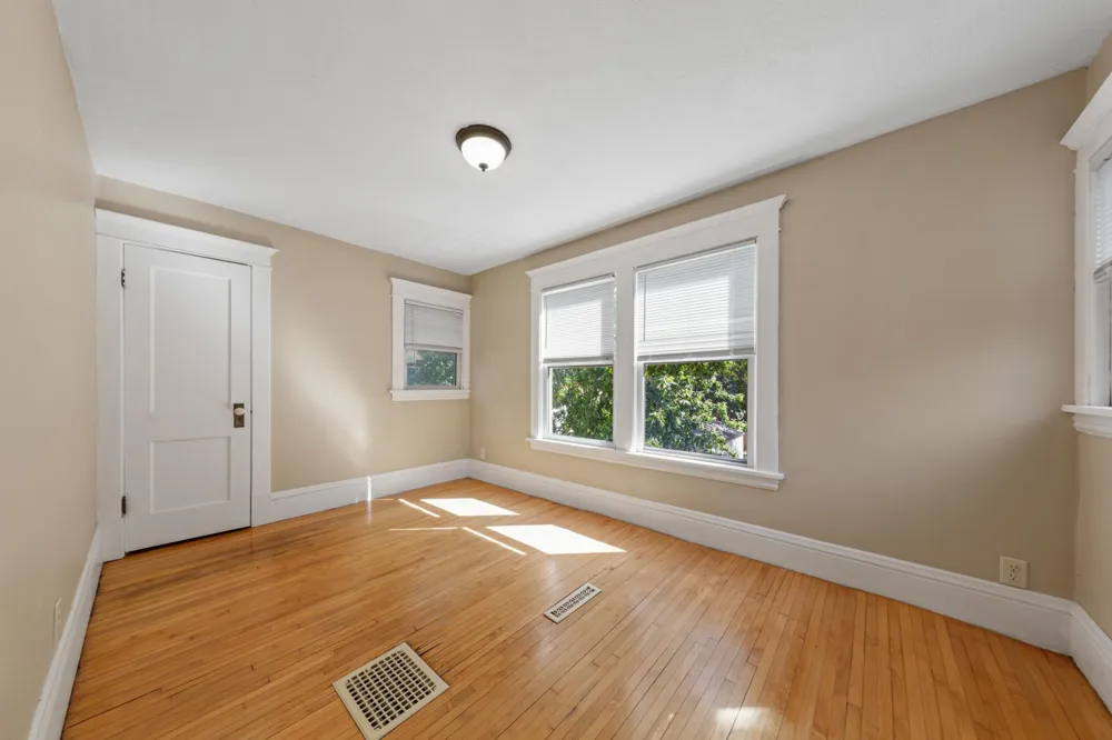 1716 Iglehart Avenue Saint Paul, MN 55104