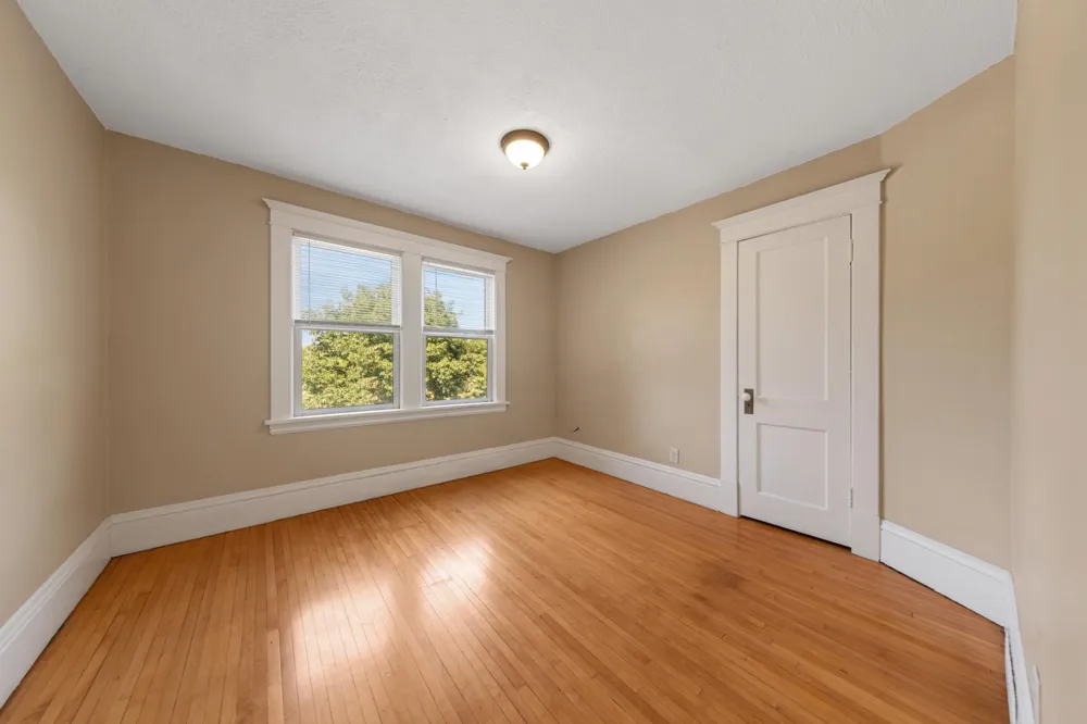 1716 Iglehart Avenue Saint Paul, MN 55104