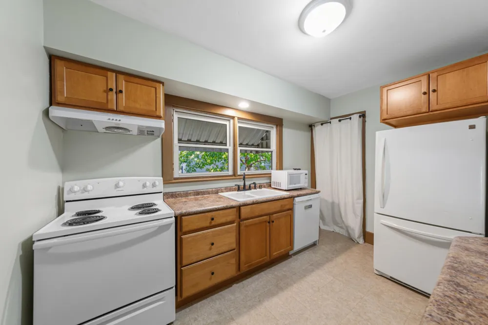 1716 Iglehart Avenue Saint Paul, MN 55104