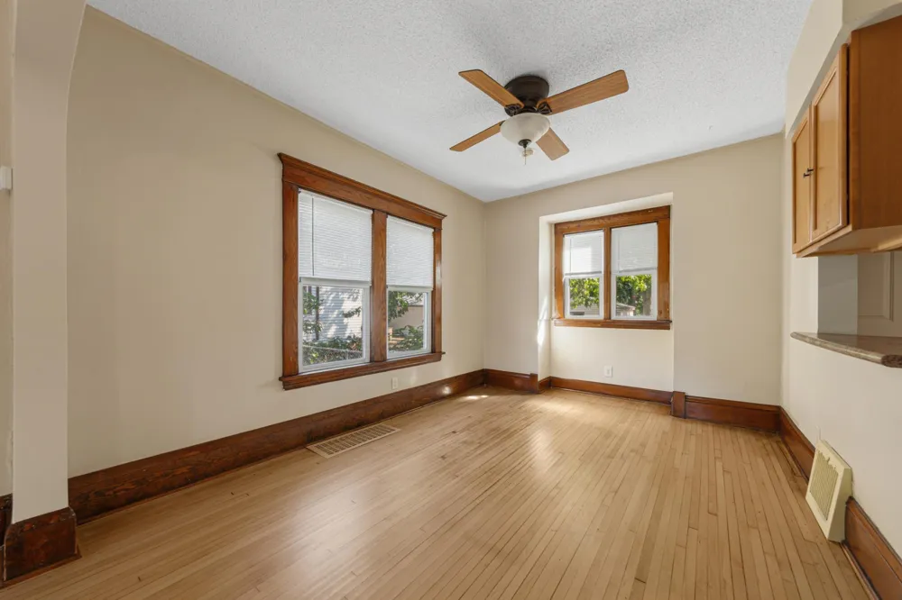 1716 Iglehart Avenue Saint Paul, MN 55104