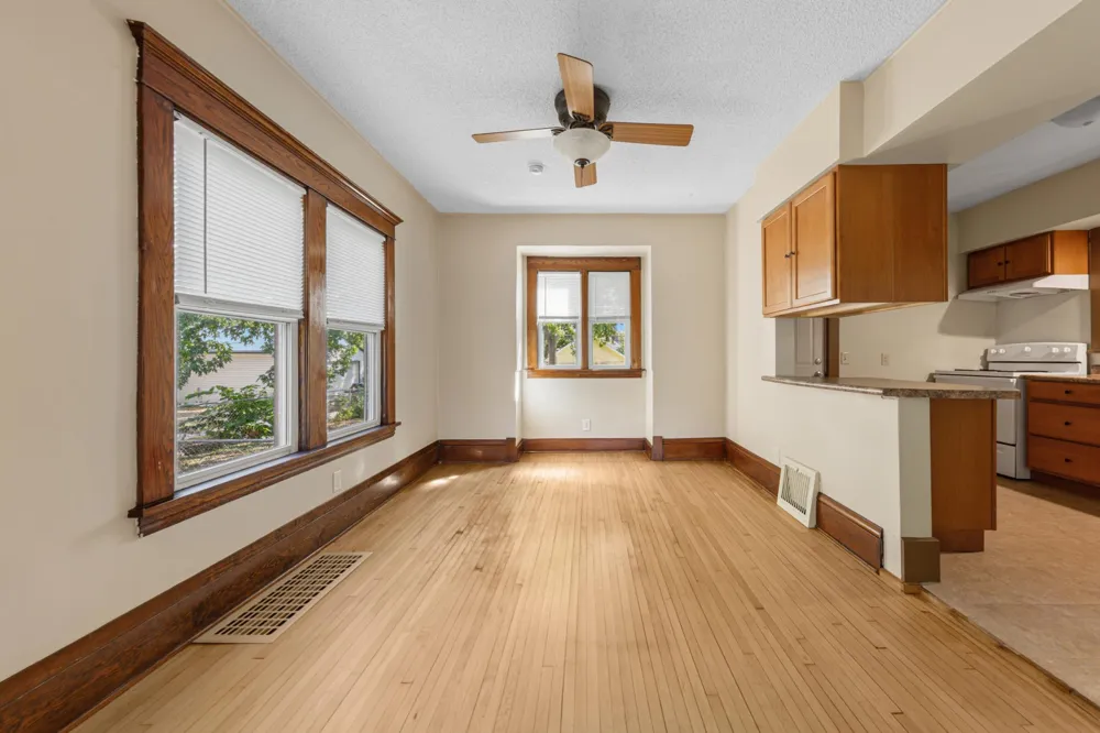 1716 Iglehart Avenue Saint Paul, MN 55104