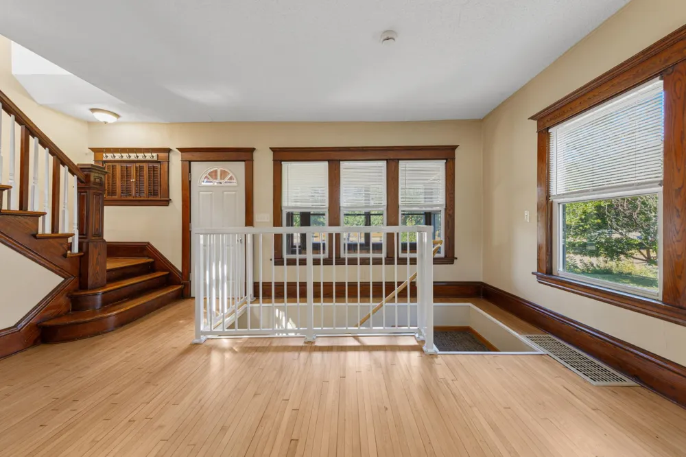 1716 Iglehart Avenue Saint Paul, MN 55104