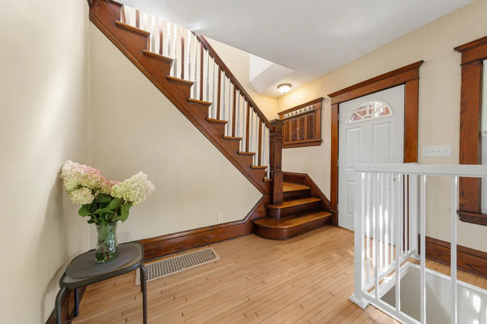 1716 Iglehart Avenue Saint Paul, MN 55104