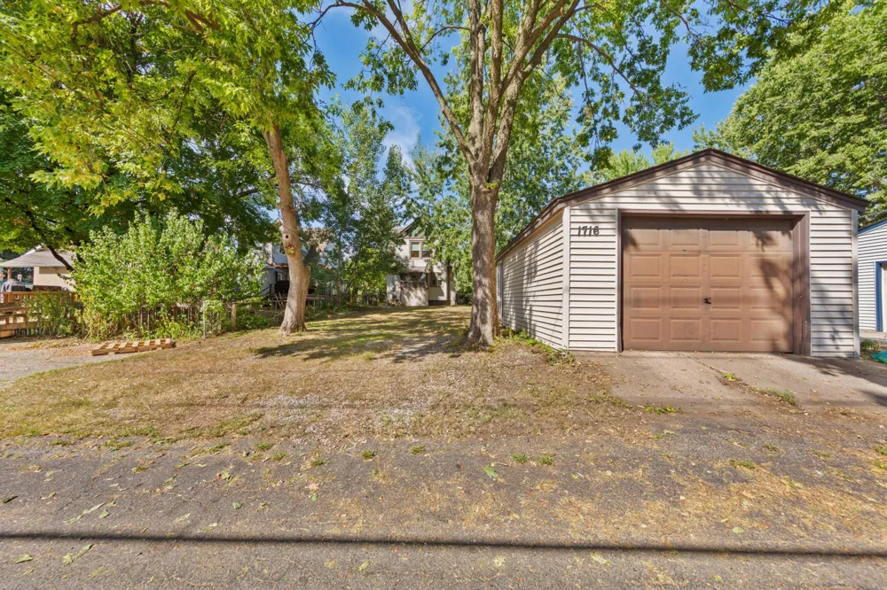 1716 Iglehart Avenue Saint Paul, MN 55104