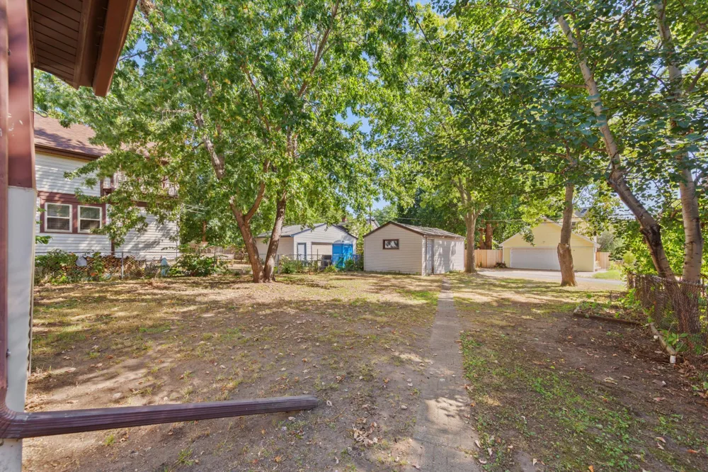 1716 Iglehart Avenue Saint Paul, MN 55104