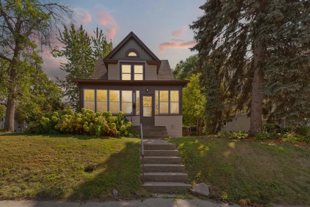 1716 Iglehart Avenue Saint Paul, MN 55104