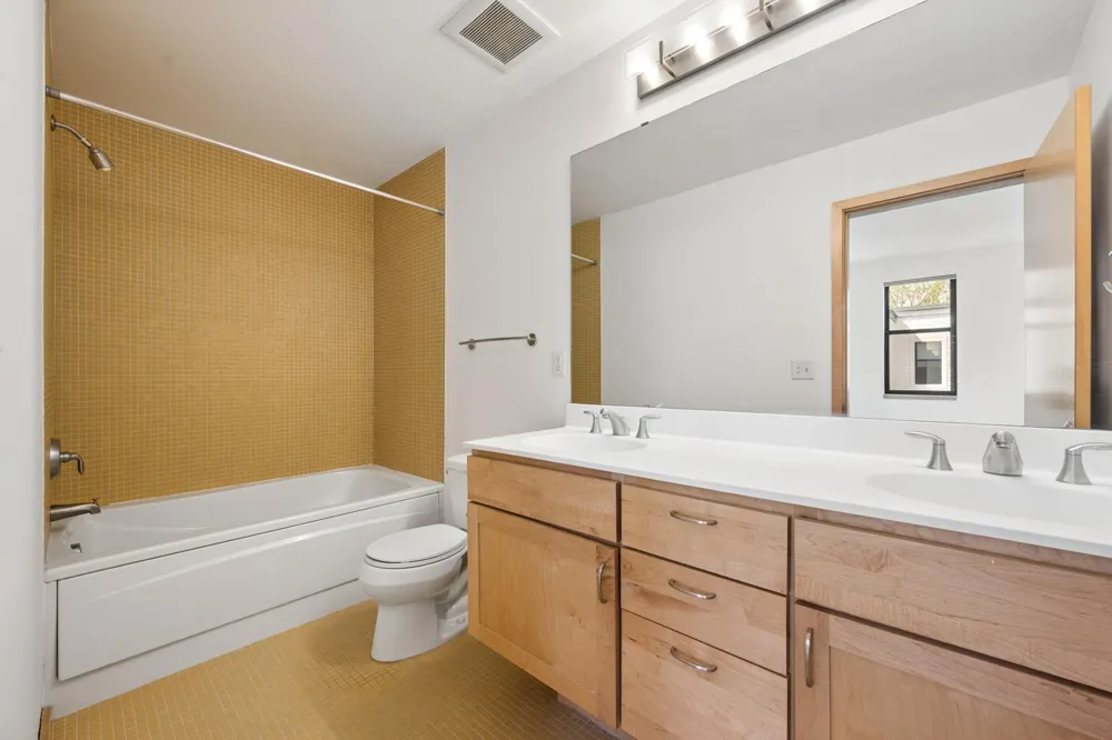 2818 Aldrich Avenue S #5 Minneapolis, MN 55408