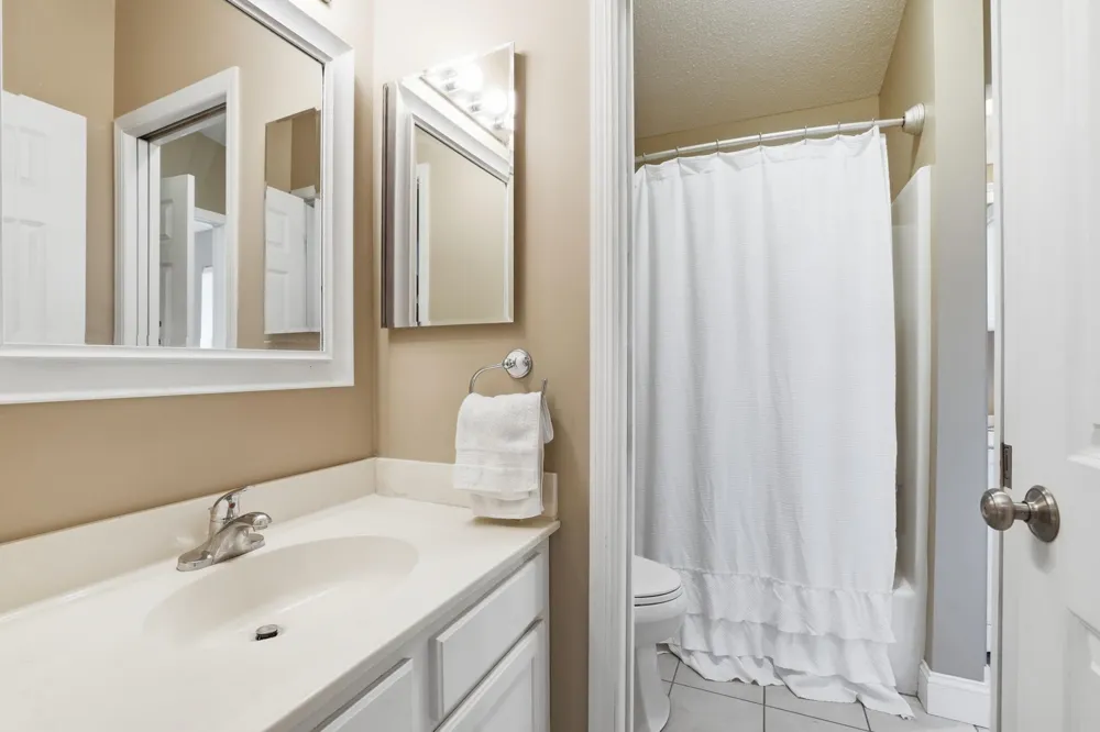 2078 Mainstreet Hopkins, MN 55343