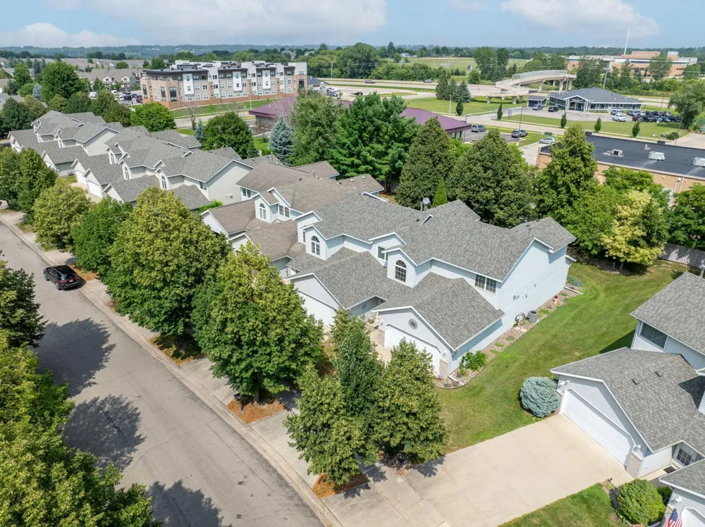 2408 Viola Heights Drive NE Rochester, MN 55906