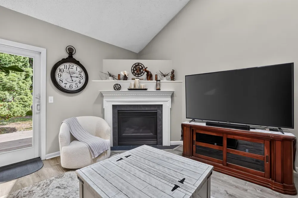 2408 Viola Heights Drive NE Rochester, MN 55906