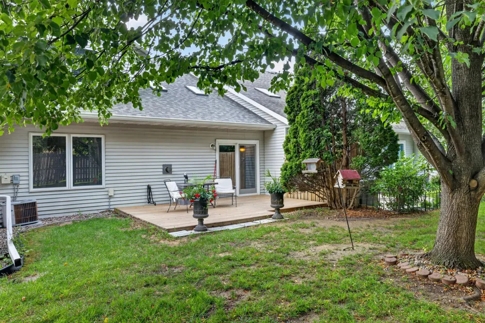 2408 Viola Heights Drive NE Rochester, MN 55906