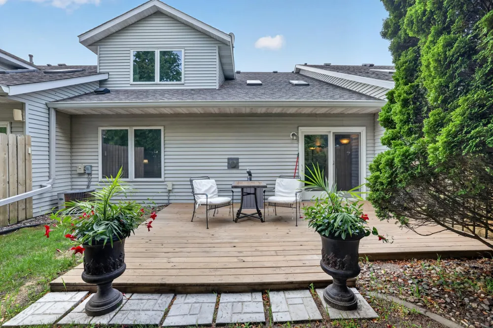 2408 Viola Heights Drive NE Rochester, MN 55906