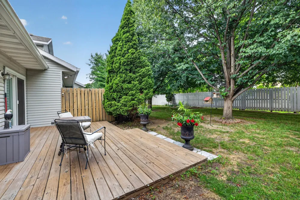 2408 Viola Heights Drive NE Rochester, MN 55906