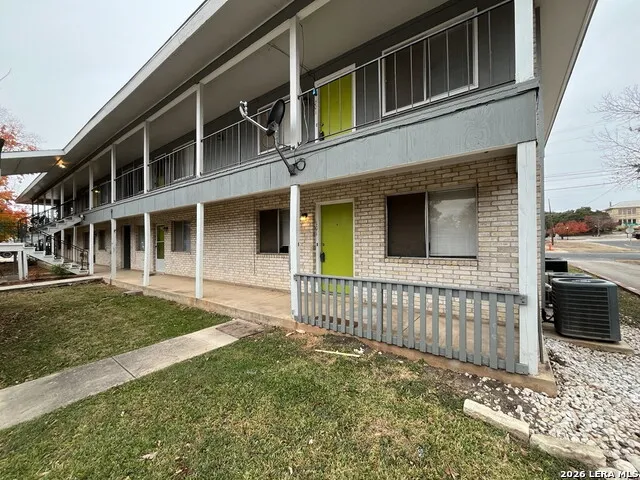 311 E San Antonio Unit 101 Boerne, TX 78006