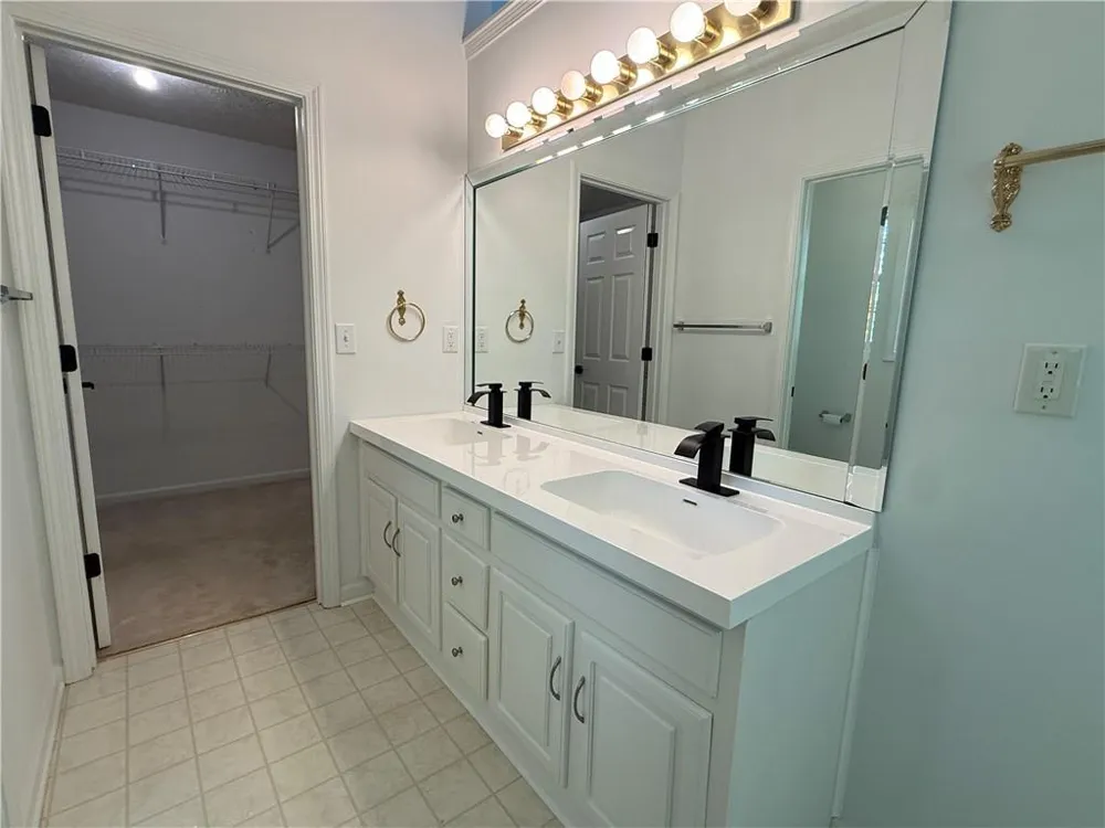1747 Forest Chase Lane Duluth, GA 30097