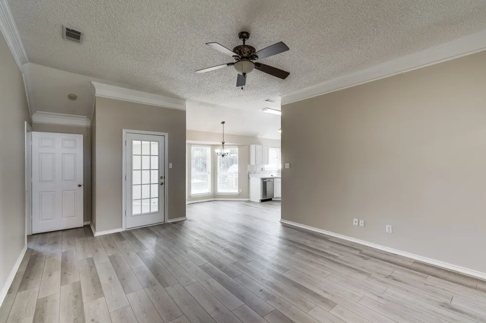 32 Connecticut Avenue Midlothian, TX 76065