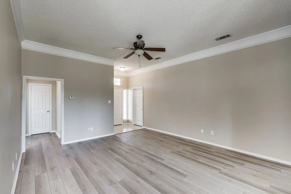 32 Connecticut Avenue Midlothian, TX 76065