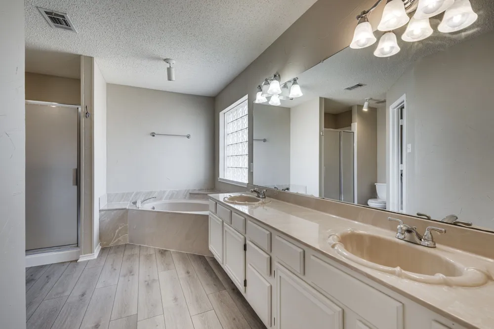 32 Connecticut Avenue Midlothian, TX 76065