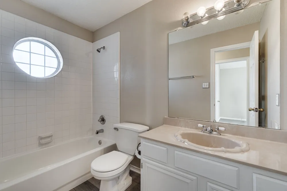 32 Connecticut Avenue Midlothian, TX 76065