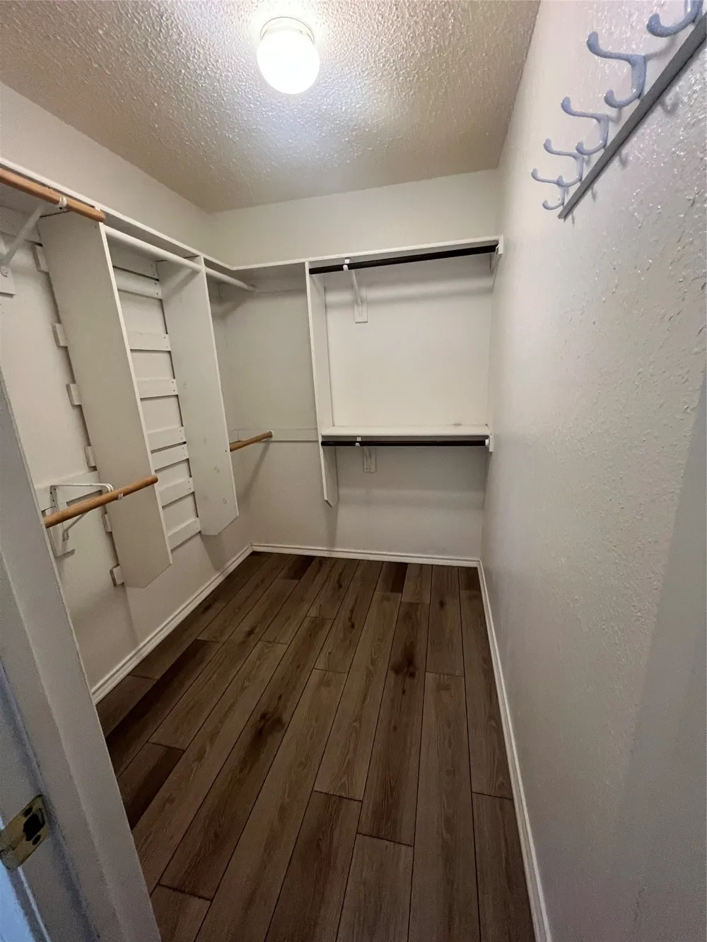 32 Connecticut Avenue Midlothian, TX 76065