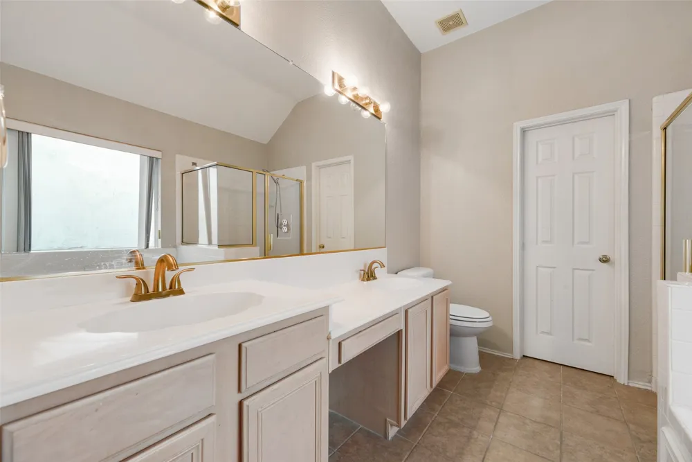 2209 Norwich Place Carrollton, TX 75006