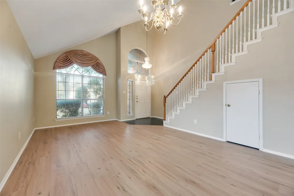 2209 Norwich Place Carrollton, TX 75006
