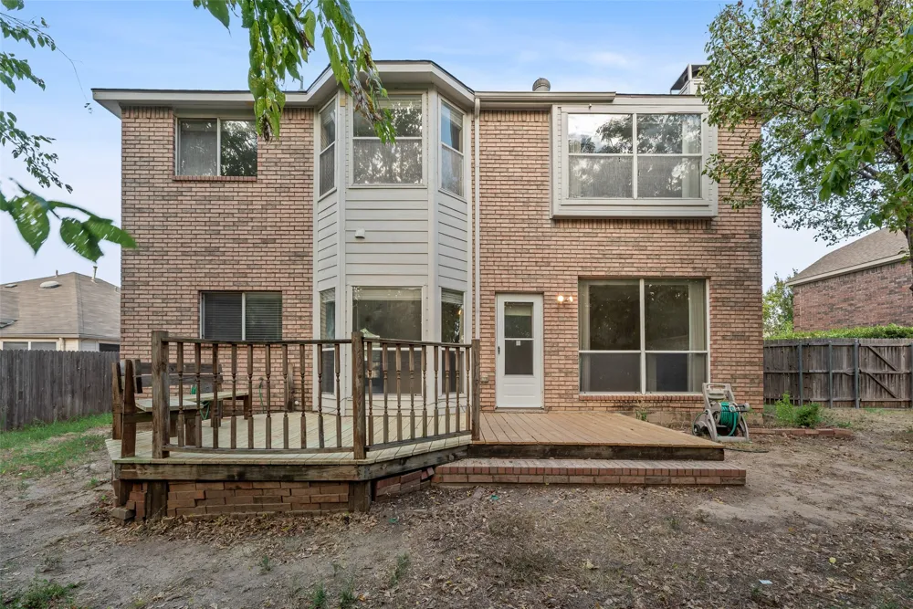 2209 Norwich Place Carrollton, TX 75006