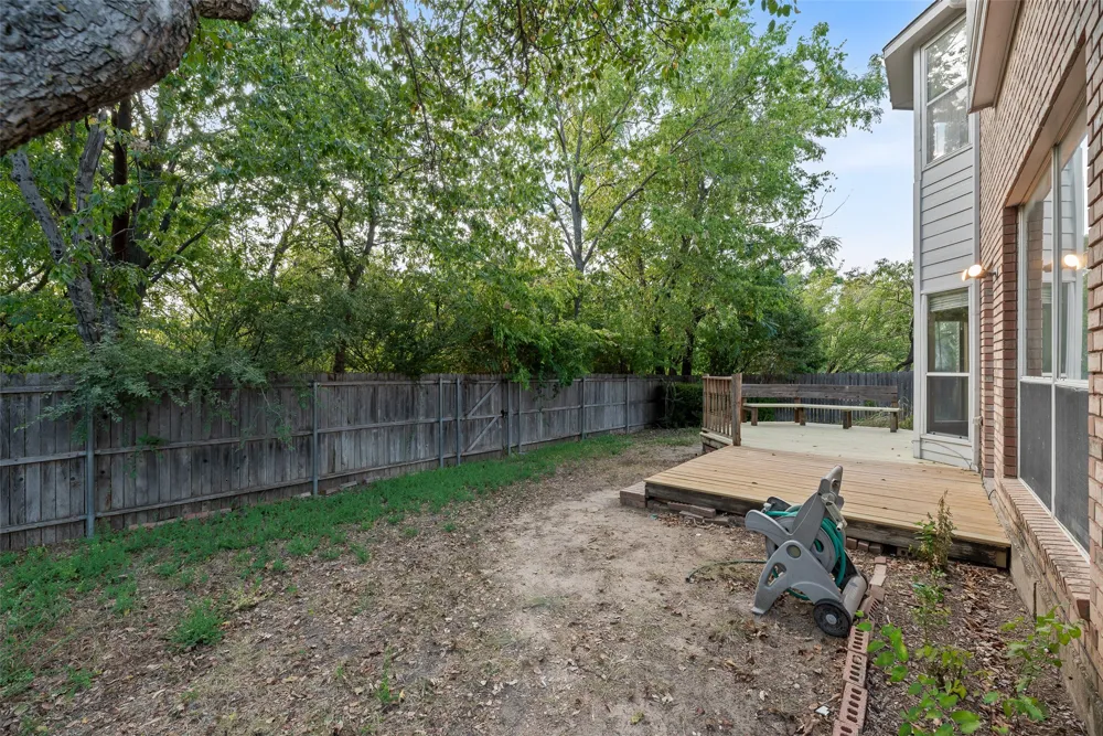 2209 Norwich Place Carrollton, TX 75006