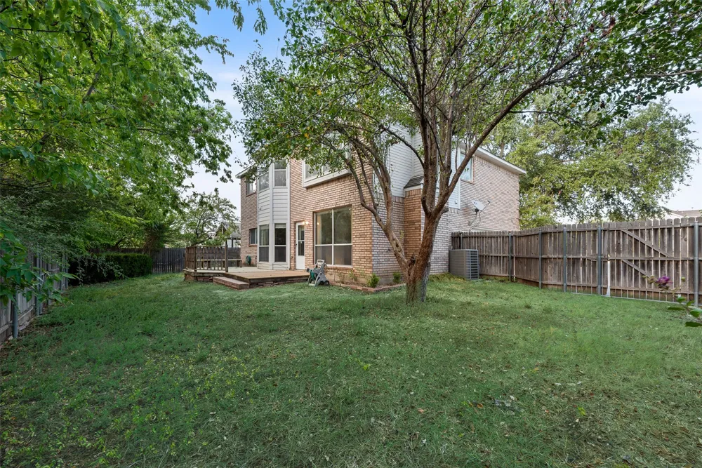 2209 Norwich Place Carrollton, TX 75006
