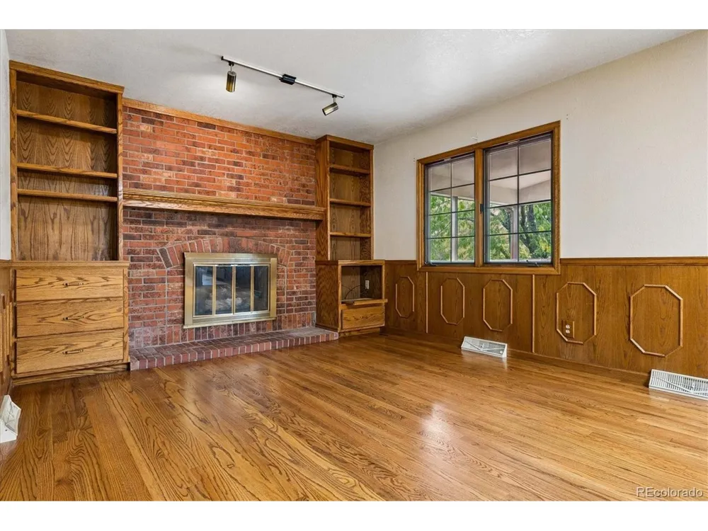 1610 S Arbutus Place Denver, CO 80228