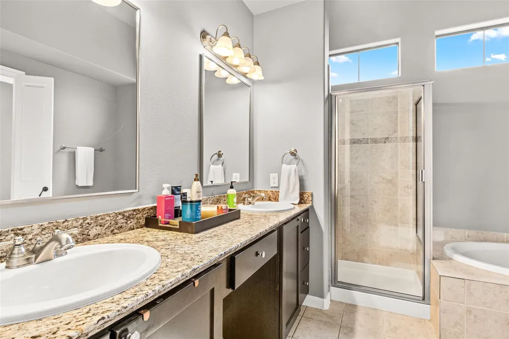1049 W 22nd Street #I Houston, TX 77008