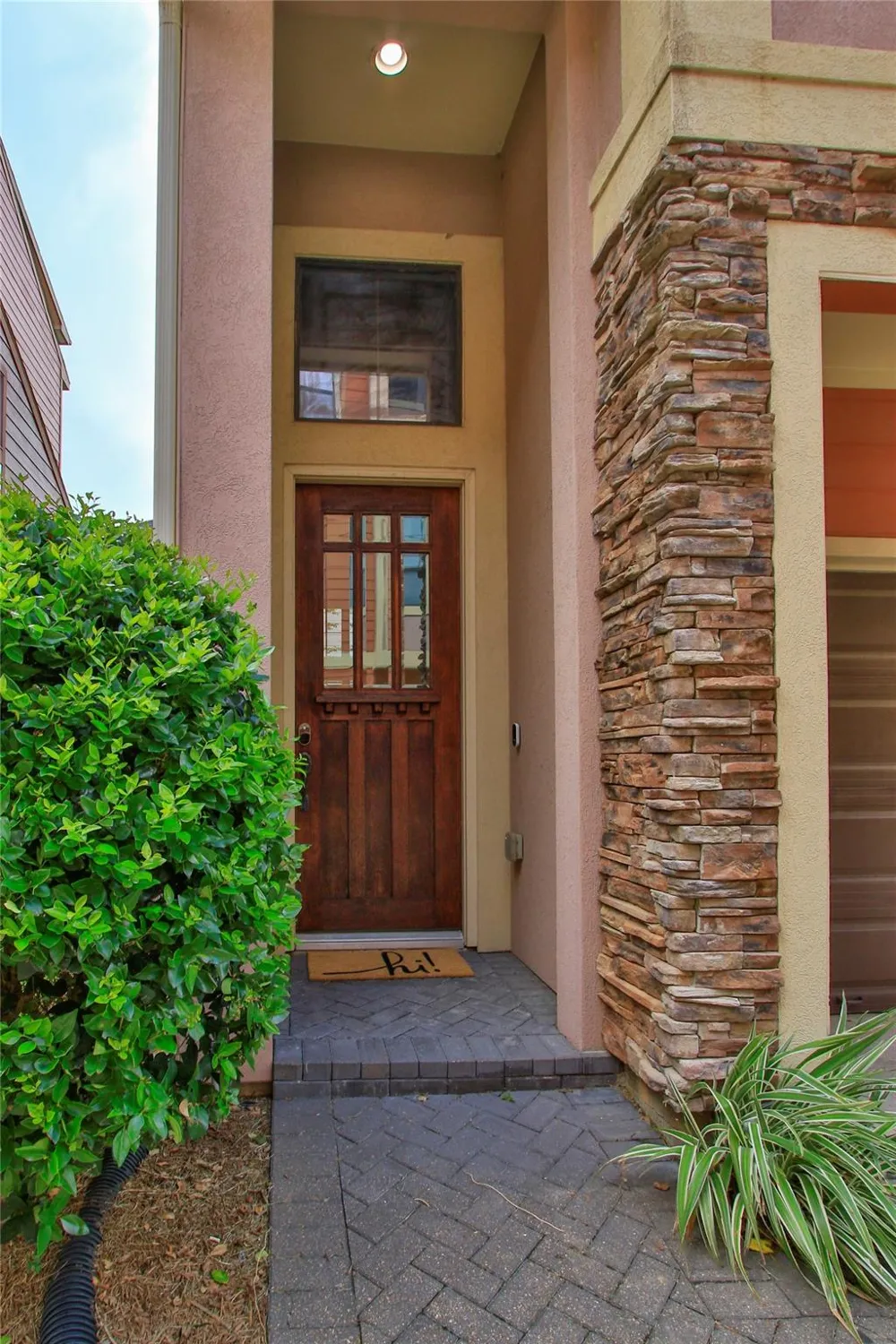 1049 W 22nd Street #I Houston, TX 77008