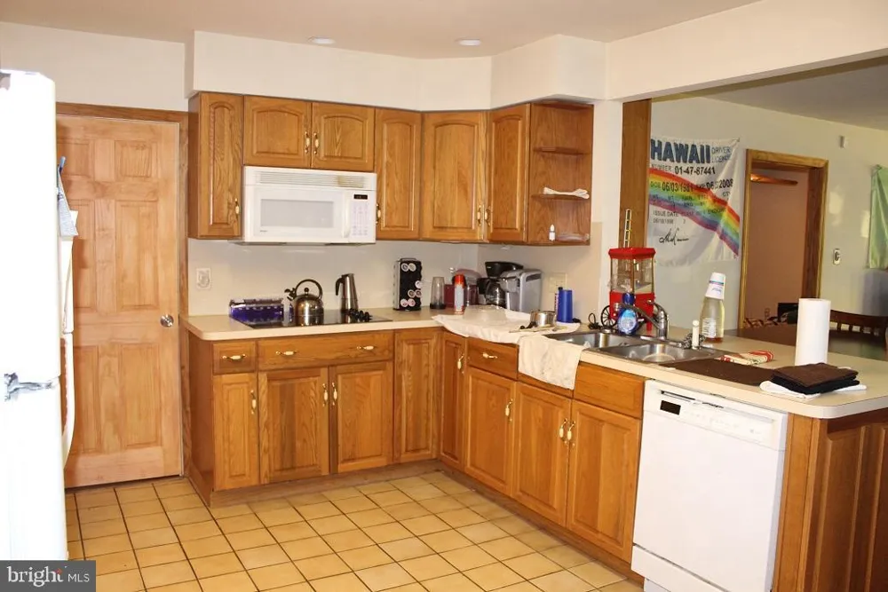 319 VILLANOVA ROAD Glassboro, NJ 08028