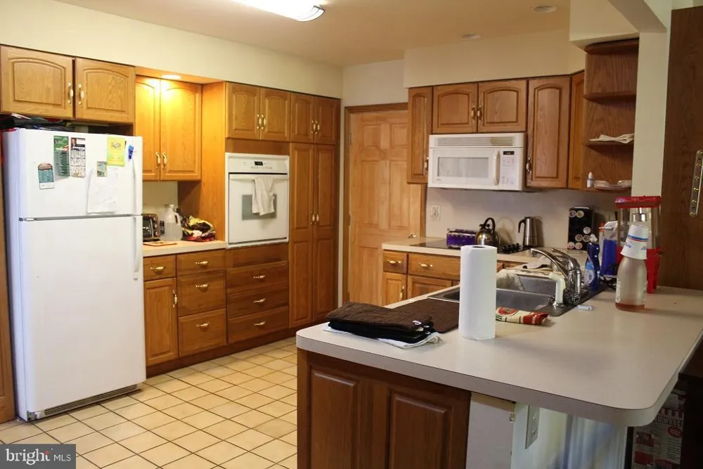 319 VILLANOVA ROAD Glassboro, NJ 08028