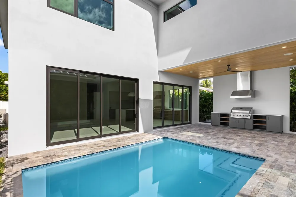 827 SE 2nd Avenue Delray Beach, FL 33483