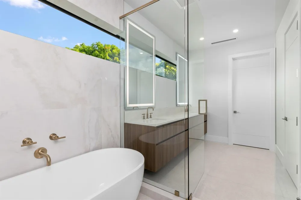 827 SE 2nd Avenue Delray Beach, FL 33483
