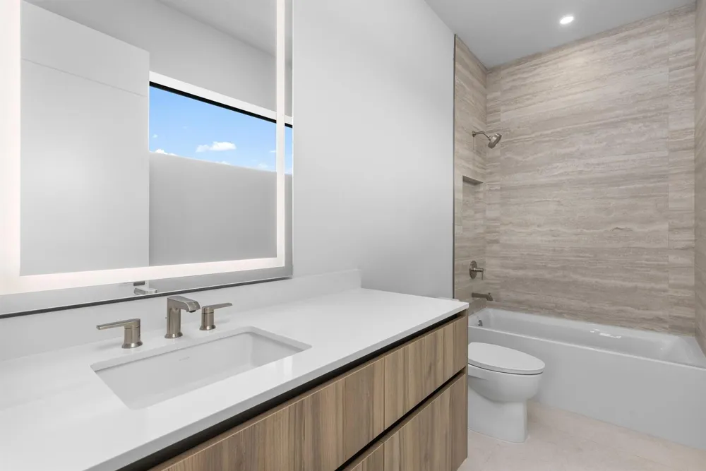 827 SE 2nd Avenue Delray Beach, FL 33483