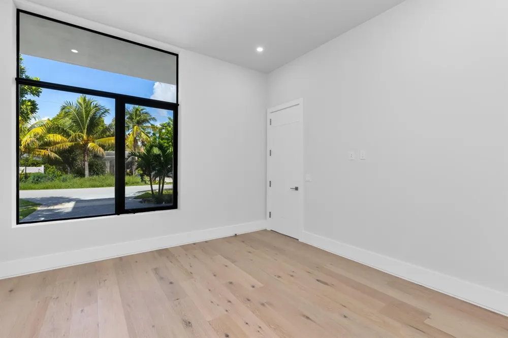 827 SE 2nd Avenue Delray Beach, FL 33483