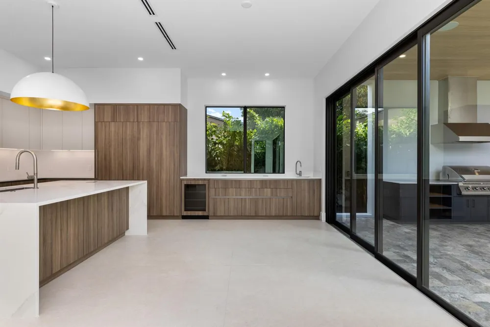 827 SE 2nd Avenue Delray Beach, FL 33483