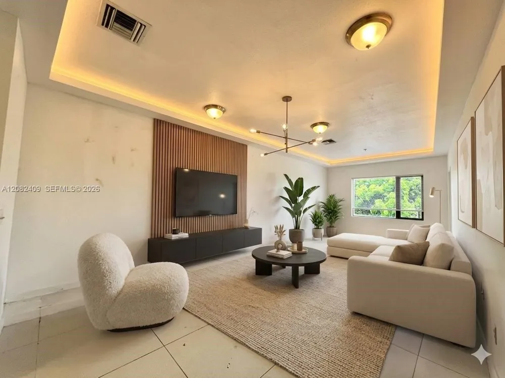 440 E 27th St #206 Hialeah, FL 33013